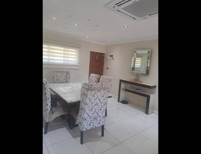 3 BEDROOM APARTMENT FOR SALE IN UMGENI PARK